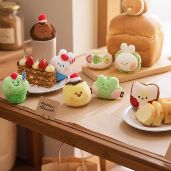 Line Friends - Minini Dessert Cafe Furry Keychain