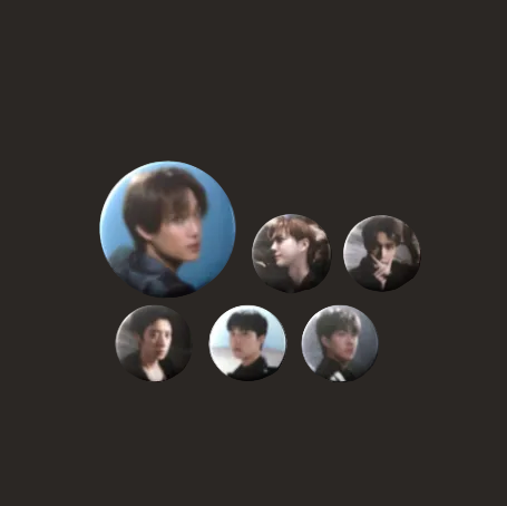 【Pre-Order】EXO - REVERXE BADGE BLIND BAGS