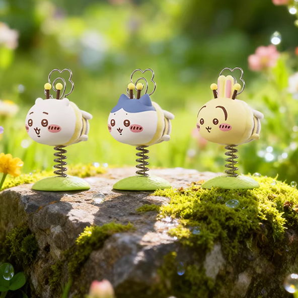 Chiikawa - Little Bee Shaking Car Ornament