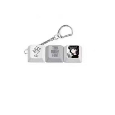 HYBE - LE SSERAFIM KEYCAP KEYRING